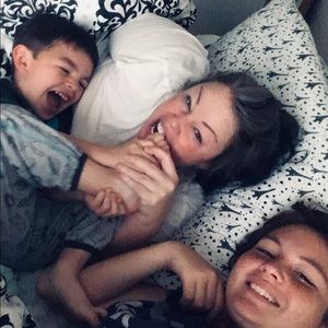 Meet your Posher, Shana